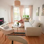 Spacious, Quiet And Bright Apartment, Close Center, Parking, Air-Conditioned Rooms
